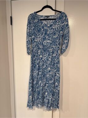 Blue Paisley Midi Dress with Gathered Waist and Three-Quarter Sleeves